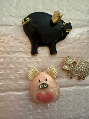 3 Cute Pink Pig Brooches
